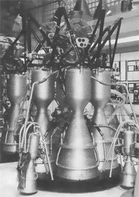 Многокамерные двигатели РД-107 и РД-108 ракеты Р-7