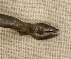 Металлическое украшение рукоятки в форме копыта оленя 'kokcan'